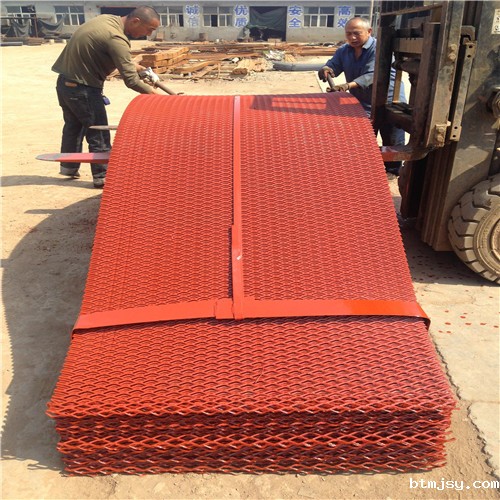 护坡钢板网.jpg