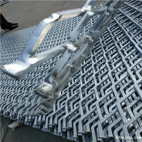鱼鳞孔镀锌角钢板网 (2).jpg