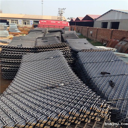 菱形孔钢板网.jpg