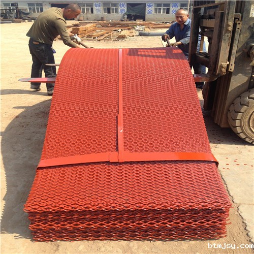 护坡钢板网.jpg